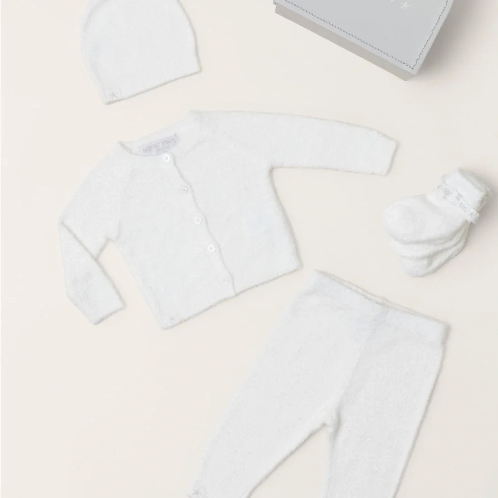 Barefoot Dreams Heirloom Cardigan Set Cozy White Baby Outfit‎ Set socks and hat